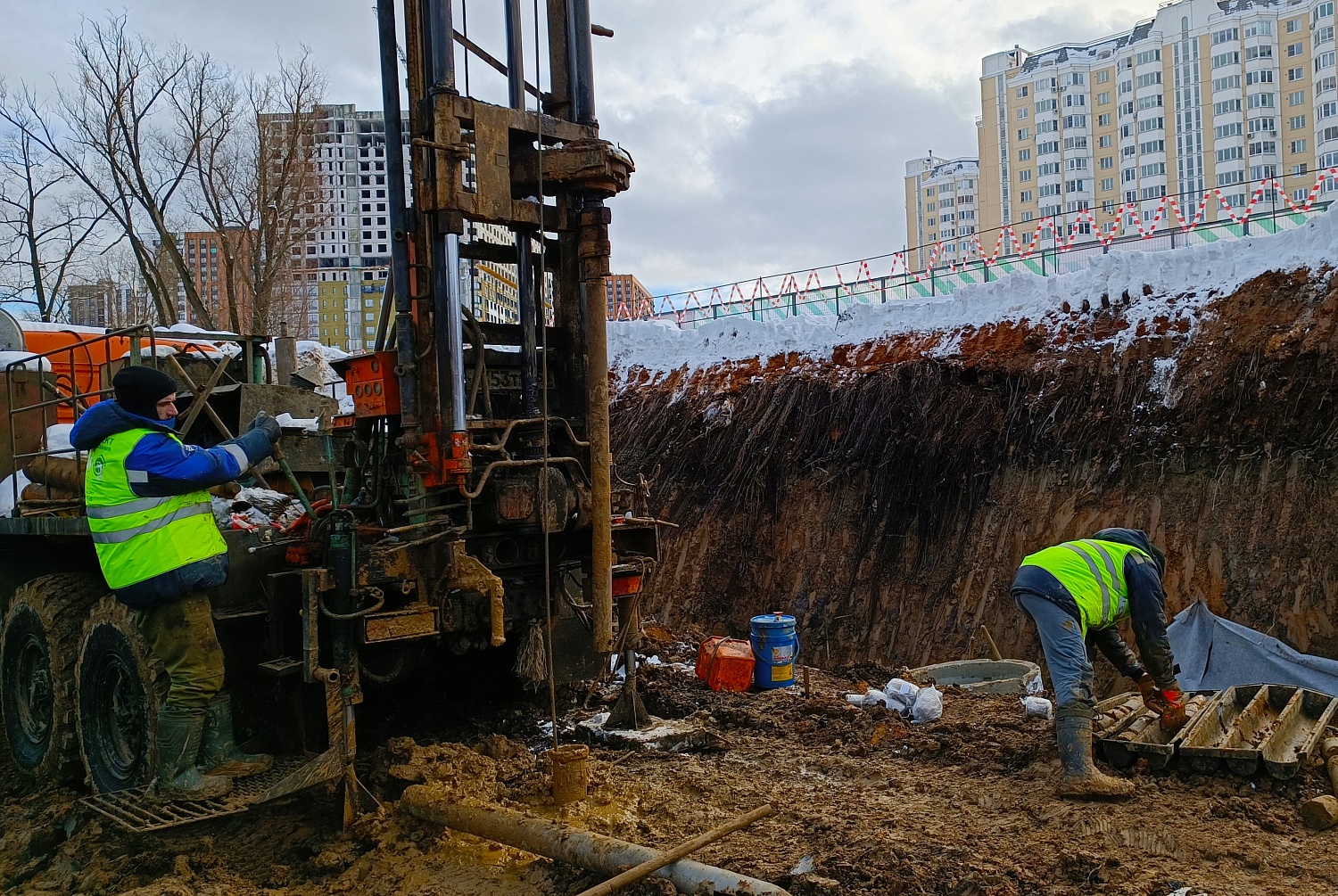 Геологические и гидрогеологические изыскания для строительства школы искусств в городе Московский